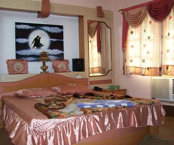 Hotel Debloke West Bengal Midnapore bedroom